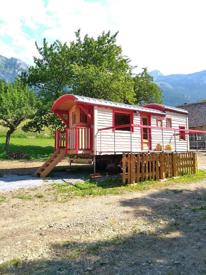 La Roulotte Du Mas Du Lac - Spa Et Detente Hotel Monestier-D'Ambel